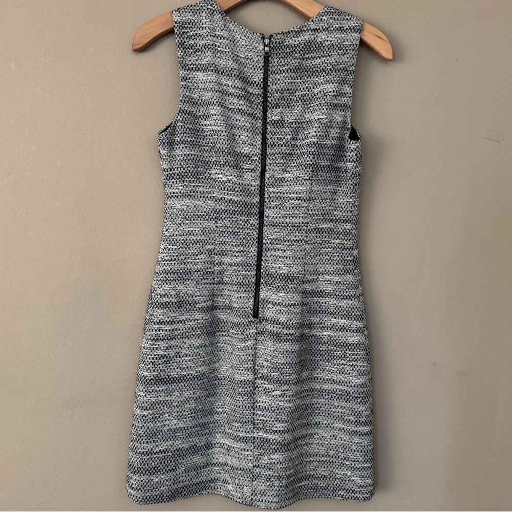 Theory Black White Tweed Sheath Dress Sleeveless Textured Shift Dress Size 2 - Picture 5 of 8